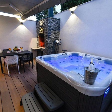 Luxury Apartment Knezovic ซินย์ ภายนอก รูปภาพ