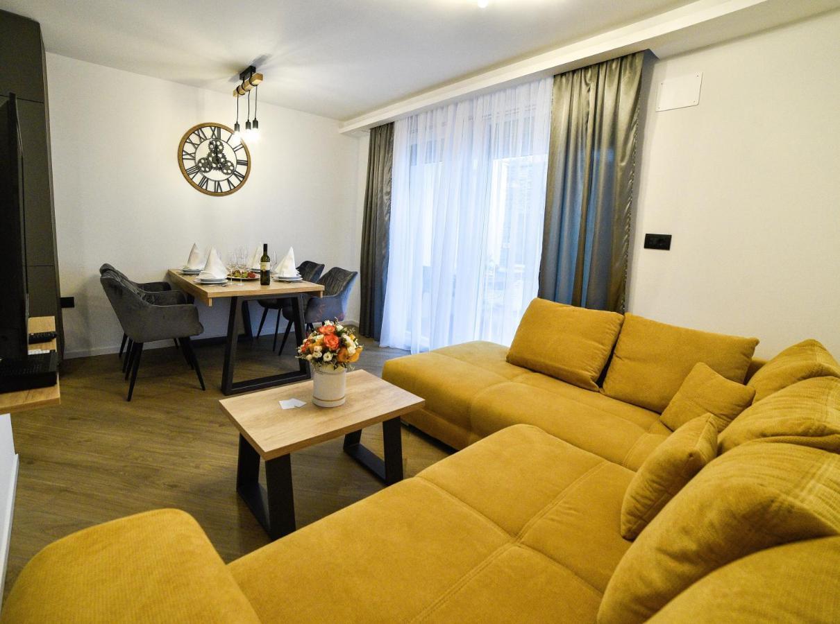 Luxury Apartment Knezovic ซินย์ ภายนอก รูปภาพ