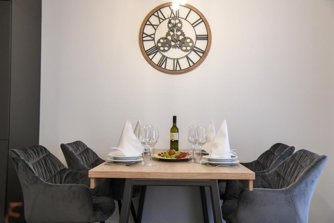 Luxury Apartment Knezovic ซินย์ ภายนอก รูปภาพ