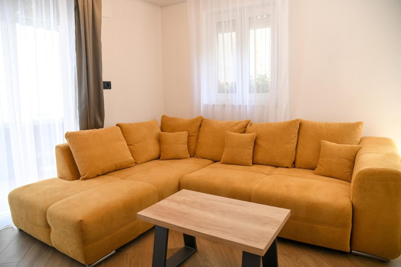 Luxury Apartment Knezovic ซินย์ ภายนอก รูปภาพ