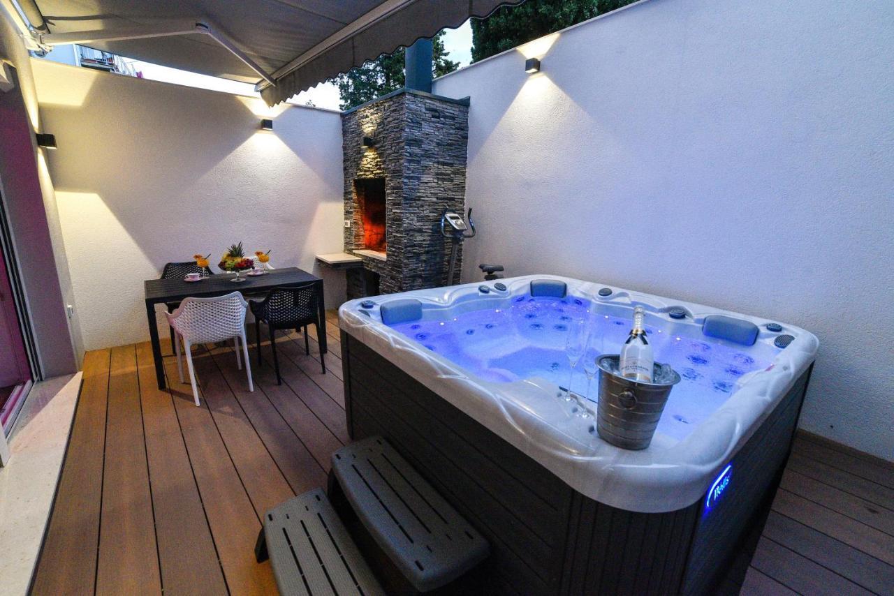 Luxury Apartment Knezovic ซินย์ ภายนอก รูปภาพ