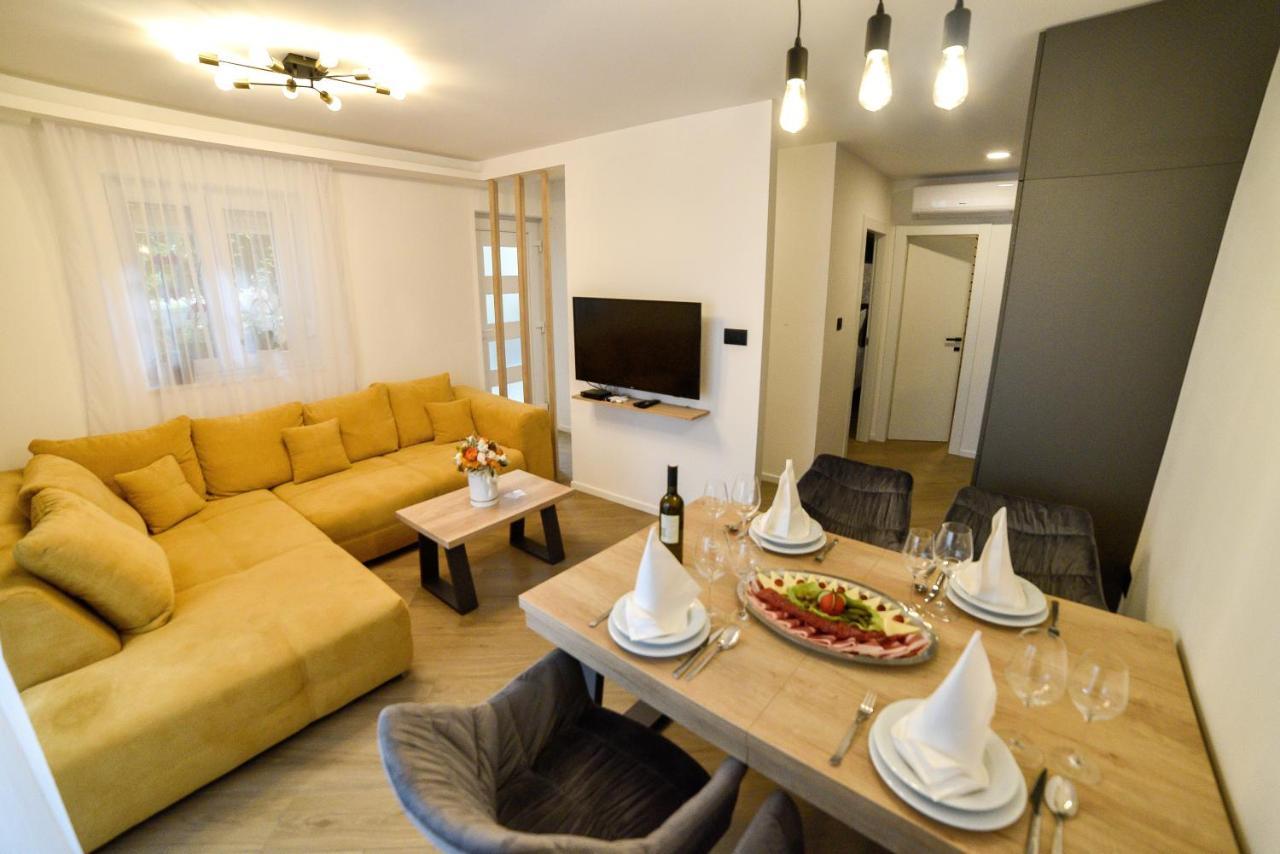 Luxury Apartment Knezovic ซินย์ ภายนอก รูปภาพ