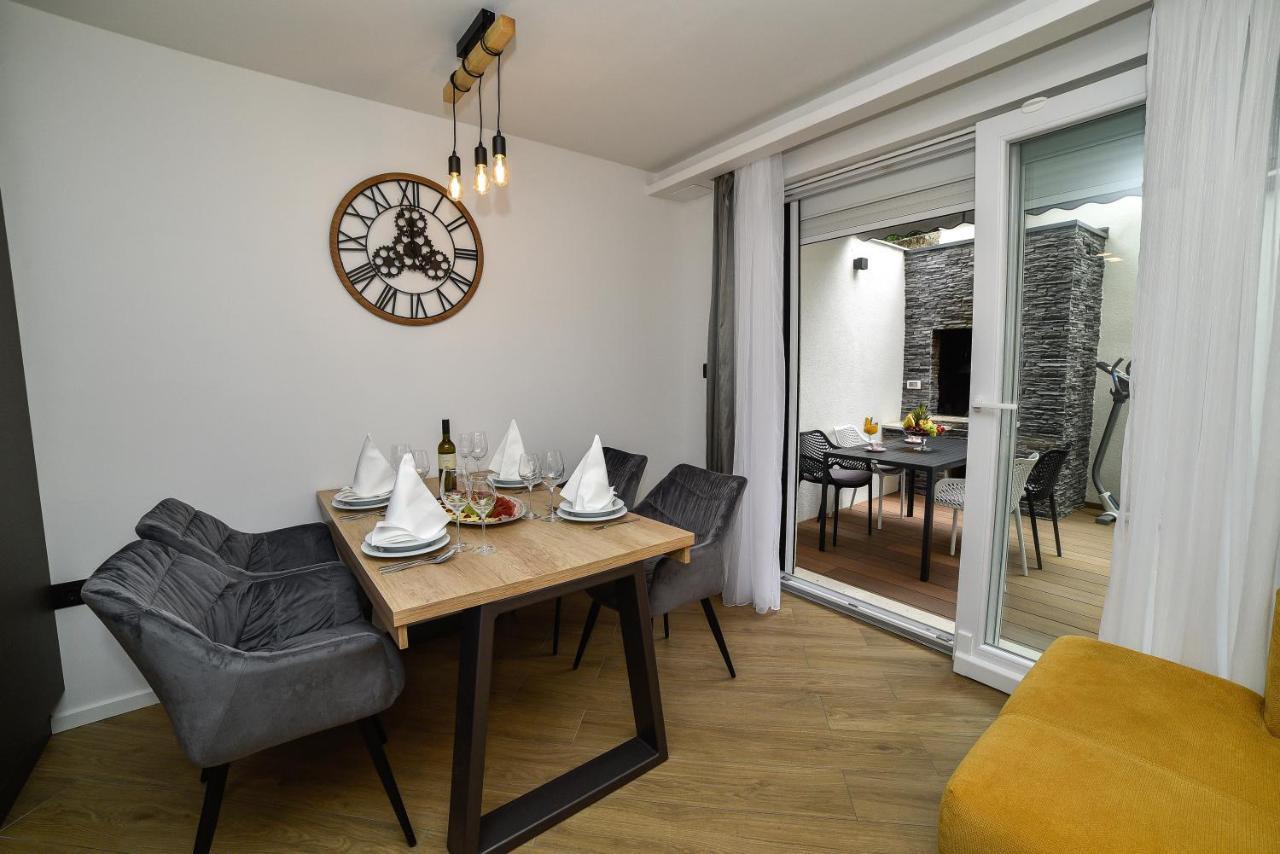 Luxury Apartment Knezovic ซินย์ ภายนอก รูปภาพ