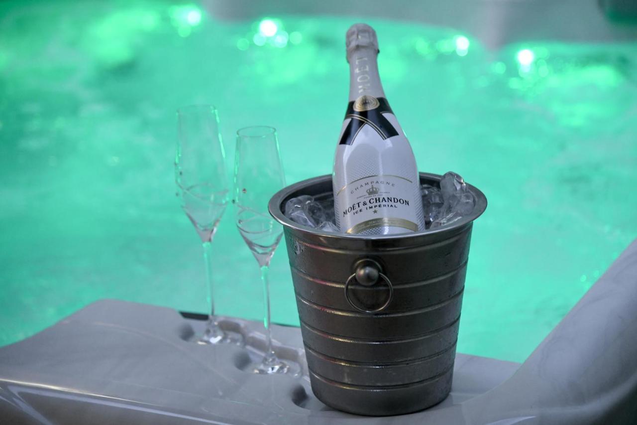 Luxury Apartment Knezovic ซินย์ ภายนอก รูปภาพ